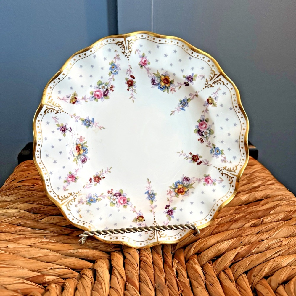 Royal Crown Derby Royal Antoinette Dinner Plate 7019225 English Bone China 10"